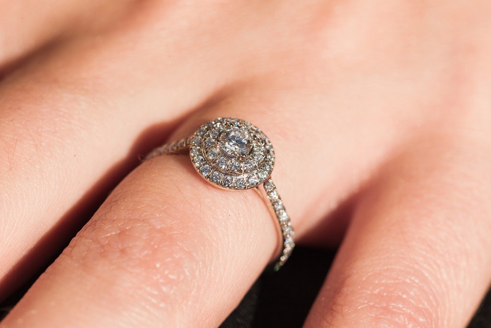 6 Best Ways to Get a Bigger Engagement Ring